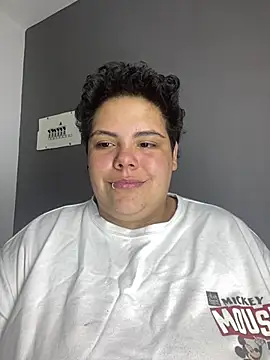 Hailey_Curvy live cam