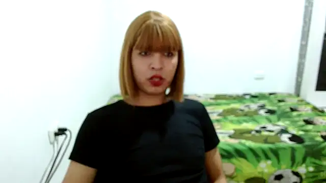 estefania224 webcam