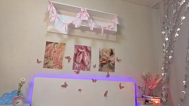 Milly_Lane webcam