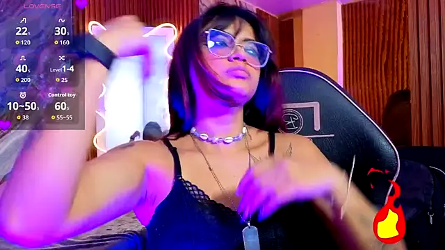 kristen_tay webcam