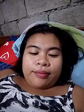 bigboobs_pinay live cam on StripChat