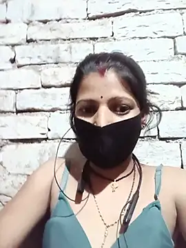 Divya-11431 live cam on StripChat