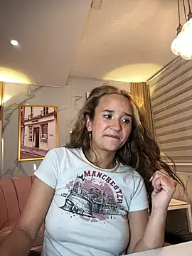bella_vibess_s webcam