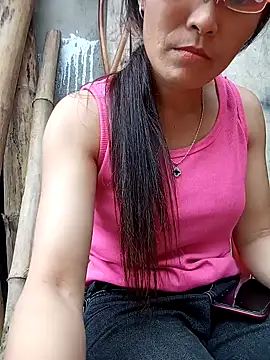 Heryy_xx live cam on StripChat