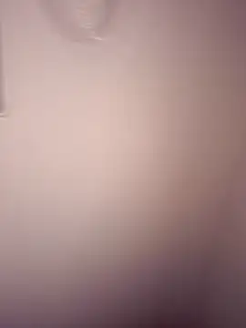Laurakail_wan webcam