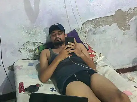 ROCOGUJUBULL live cam