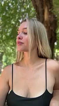 KikiWatson Live Web Cam Show