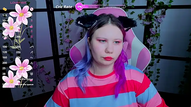 kitsune_little live cam on StripChat