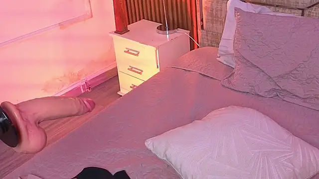 MiaBlackrose webcam