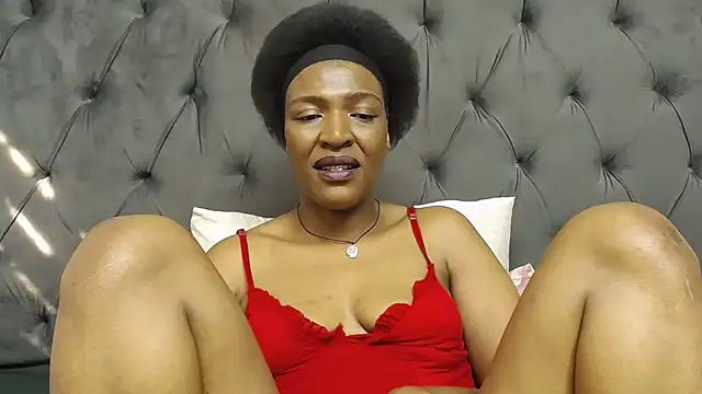 SpicyQueenxxxx live cam on StripChat