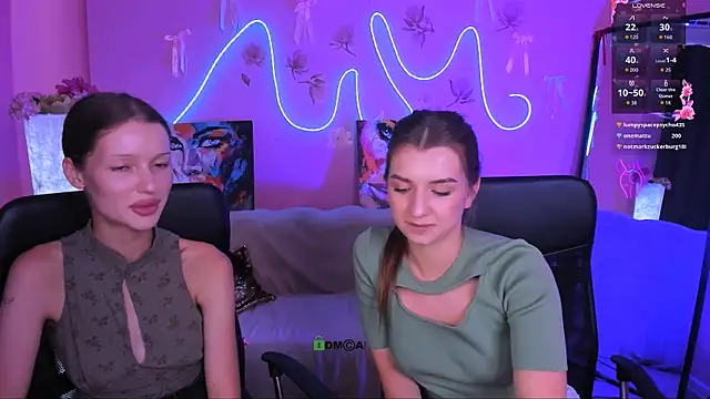khloebeauty (G teen) - flash boobs