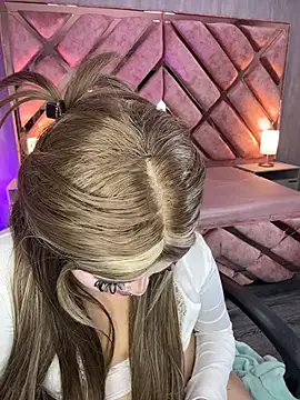 lya_nekko_ webcam