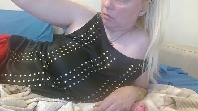 martachatte live webcam show