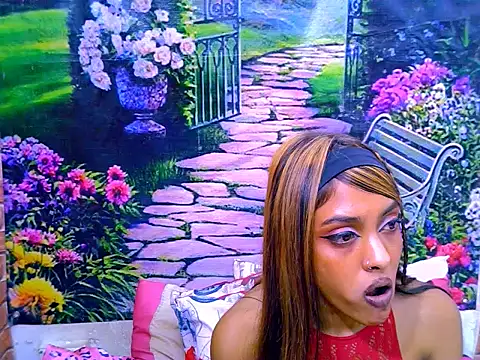 IndianPretty14u2Luv live cam on StripChat
