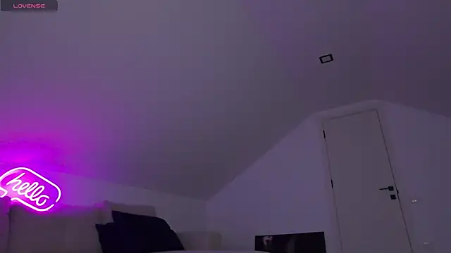 KhloeK live webcam show