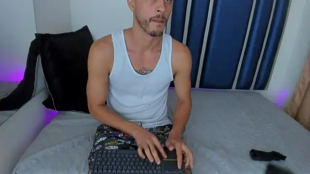 Damiam_23 webcam