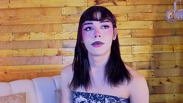 pixy_20 (T young) - dildo in public