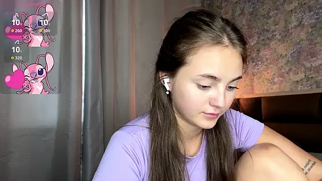 LoraDavi live cam on StripChat