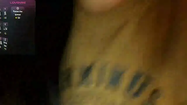 Bet_Lu live cam on StripChat