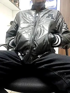 returnoftpnuts (Ask my age) - LETS CUM TOGETHER RISKING AT WORK