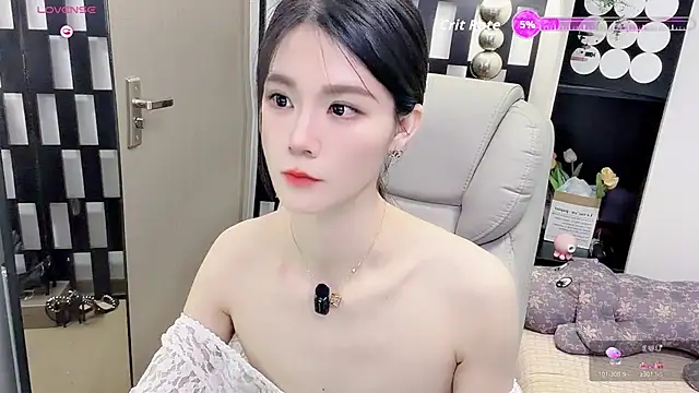 yueyue-mm (F milf) - 电乳夹3分钟