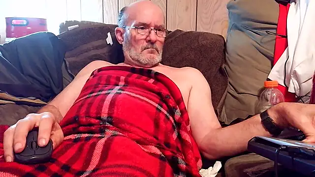 snickers1 (M grandpa) - to jerk off