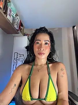 AsianMilfSheryl live webcam show