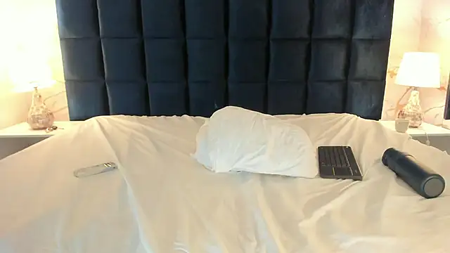 EmmaJhoons webcam