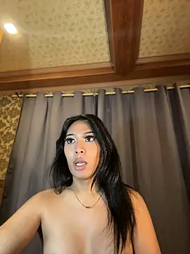 hugecock_tamira webcam