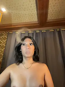 hugecock_tamira webcam
