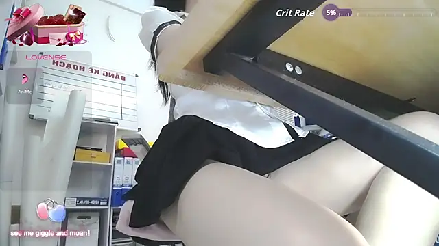 _GirlOffice_ webcam