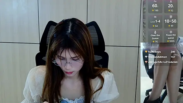zhen-68 live webcam show