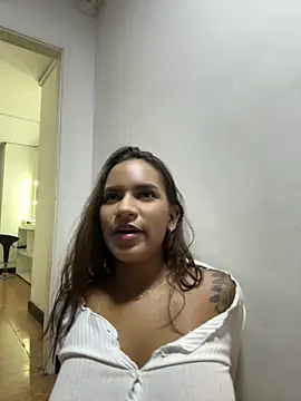 amara_wet04's live room
