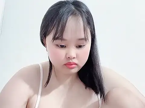Nhungnhung88 webcam