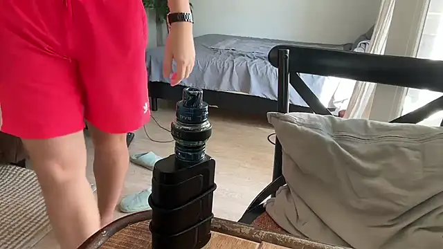 nanaisbackk's room