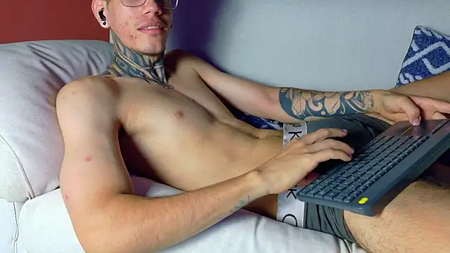 david_huge live cam