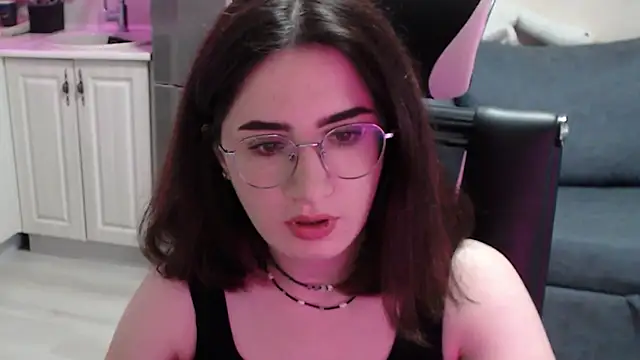 regina_glow (F young) - Help me reach my first goal ❤️