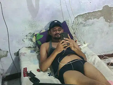 ROCOGUJUBULL live cam
