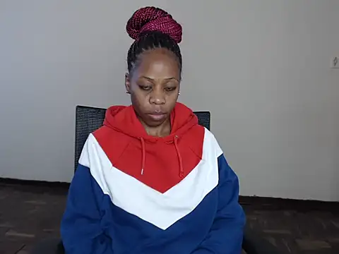 QUEENMANDYY