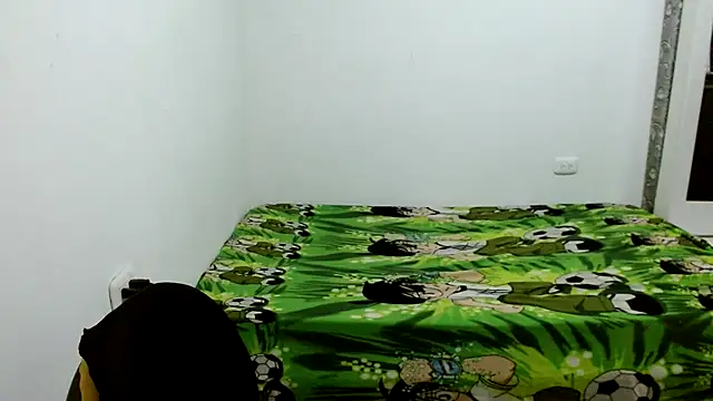 estefania224 live cam