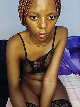 sweetlinah001 live cam on StripChat