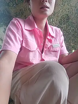 Linda-yiyi live cam
