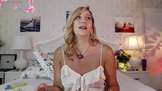 IreneHope live webcam show