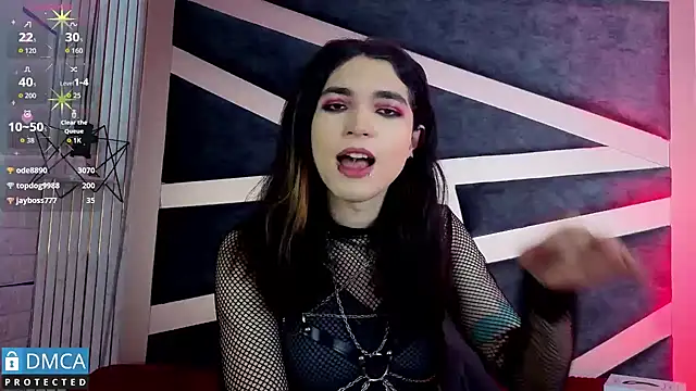 MaeveKuro live cam