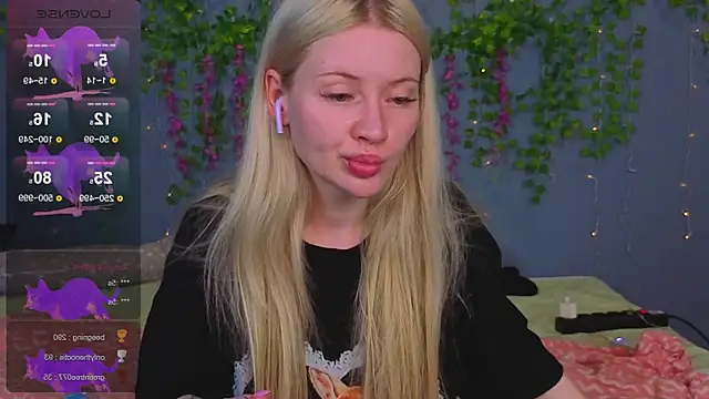 Lillie_Berry live cam on StripChat