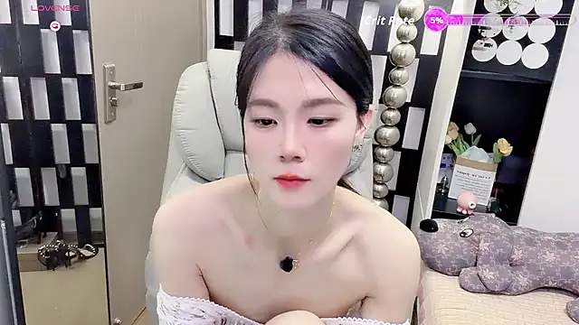 Yueyue-MM live cam