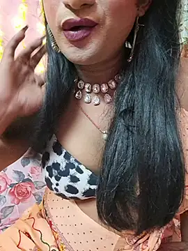 Model: glitchwaligirl
