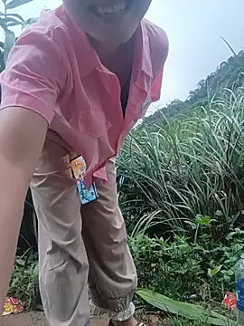 Linda-yiyi live cam