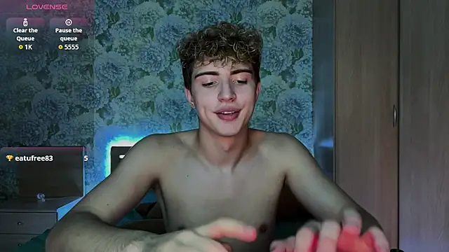 AlfredSweet live cam on StripChat