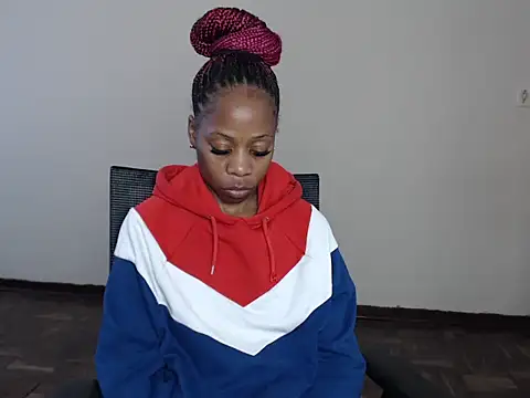 QUEENMANDYY